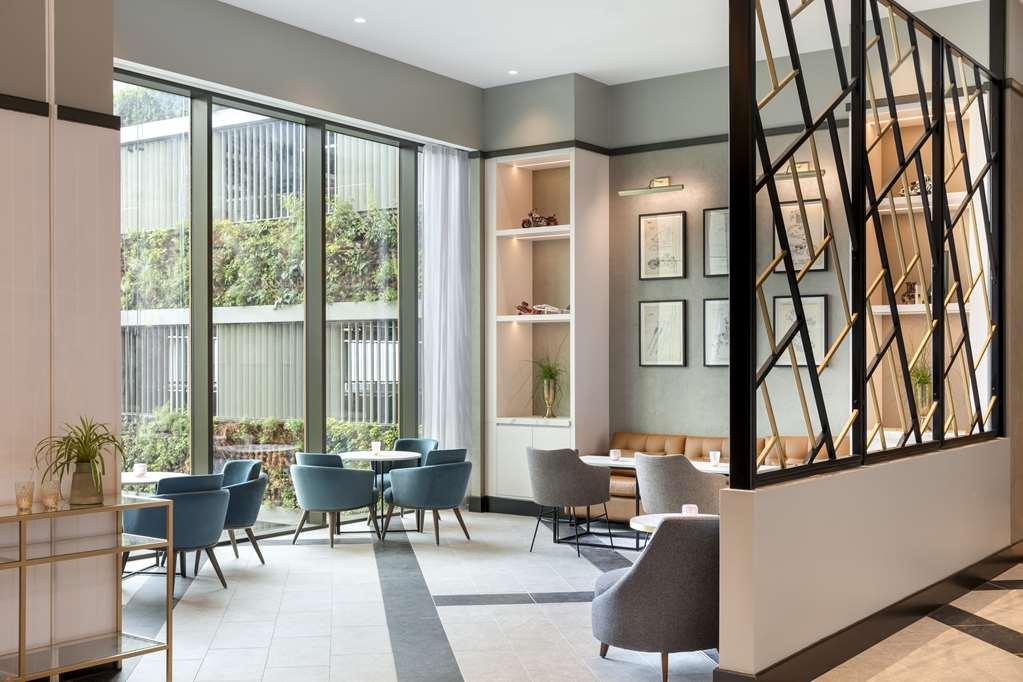 מלון Hilton ווקינג מסעדה תמונה