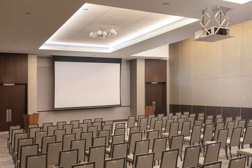 מלון Hilton ווקינג מתקנים תמונה