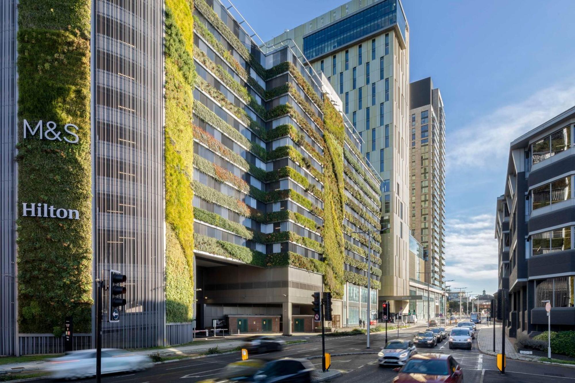 מלון Hilton ווקינג מראה חיצוני תמונה